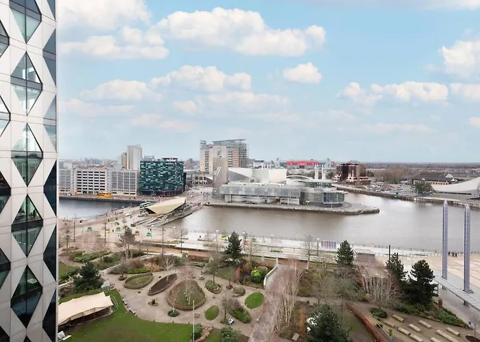 Stylish Mediacity 2Bed, Sleeps 6, Amazing Views